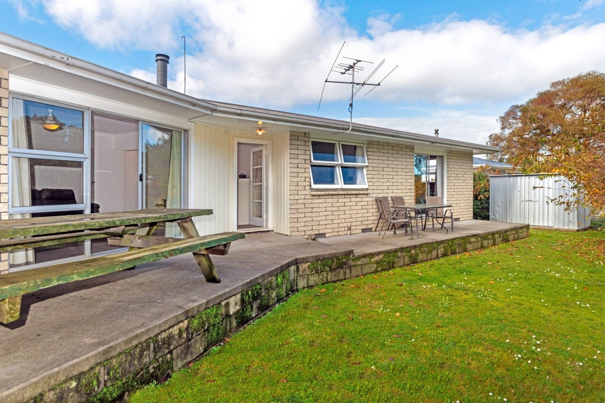 34 Lytton Road, Riverdale, Gisborne - Carousel 1
