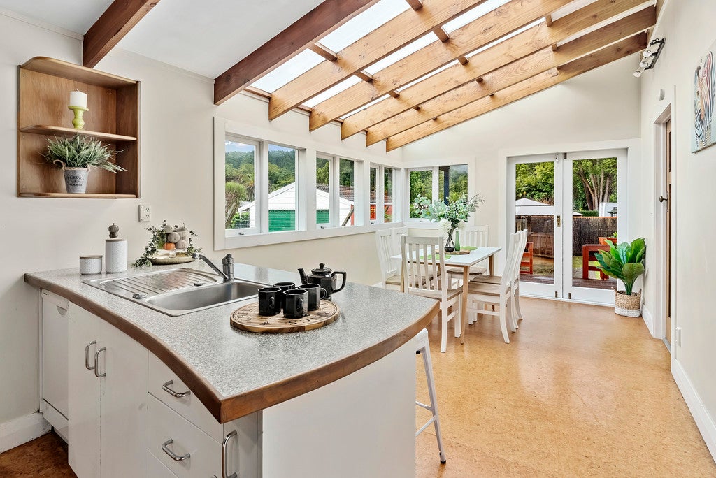 72 Hatea Drive, Regent, Whangarei - Carousel 2
