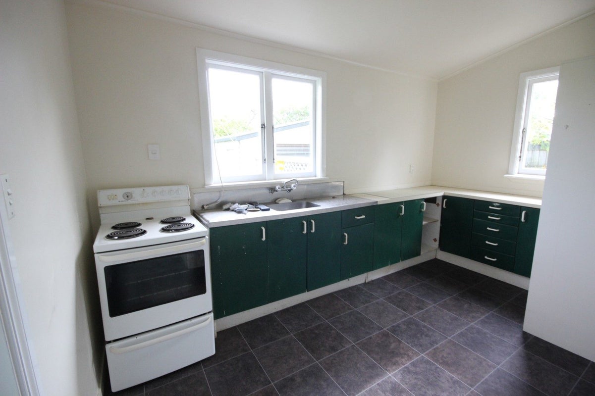 8 Ward Street, Palmerston North, Palmerston North - Carousel 2