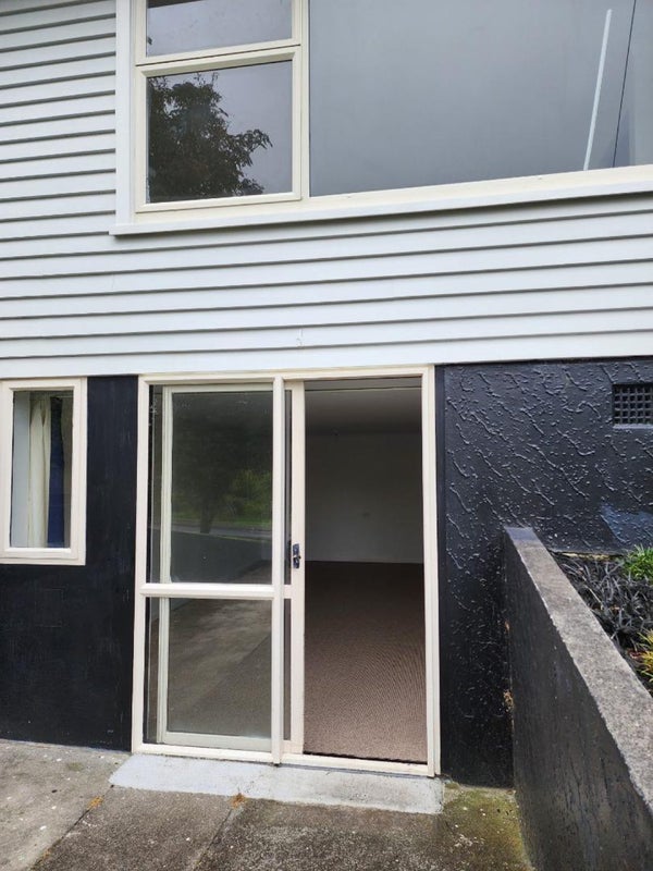 132 Huatoki Street, Frankleigh Park, New Plymouth - Carousel 2