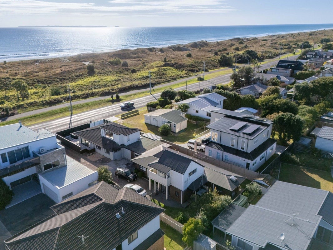 614B Papamoa Beach Road, Papamoa Beach, Papamoa - Carousel 2