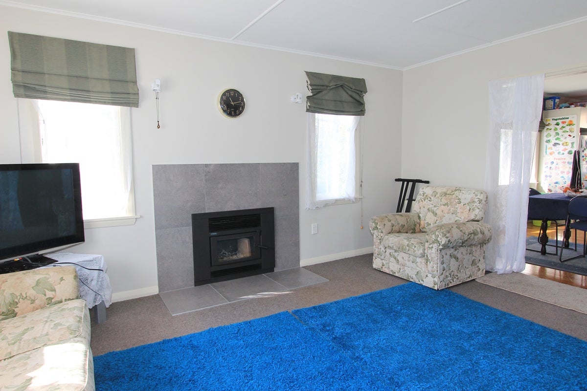 27 Bomford Street, Mayfield, Blenheim - Carousel 2
