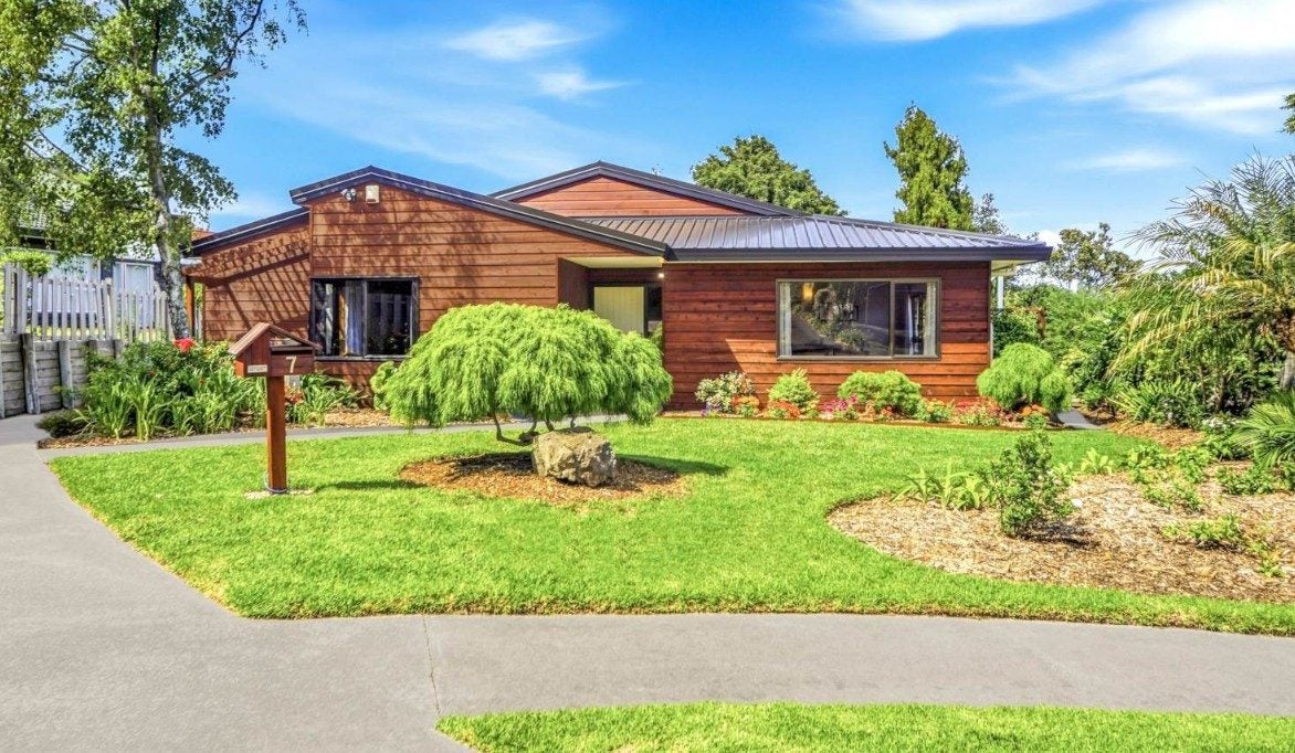 7 Juliet Place, Forrest Hill, Auckland - Carousel 1