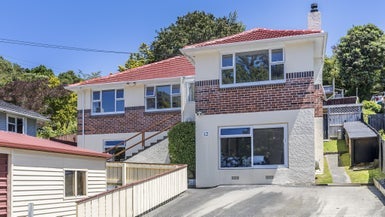 12 Wilfred Street, Tawa, Wellington - Carousel 1