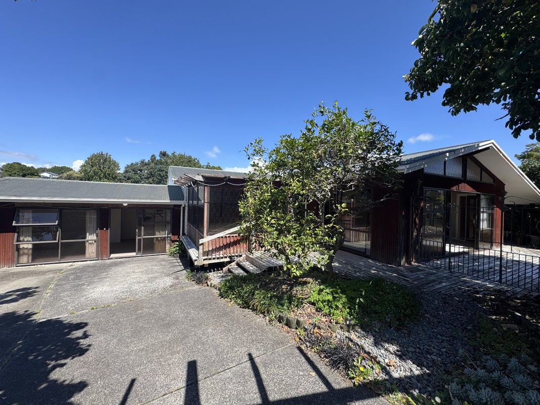 55 Blakeborough Drive, Forrest Hill, Auckland - Carousel 1