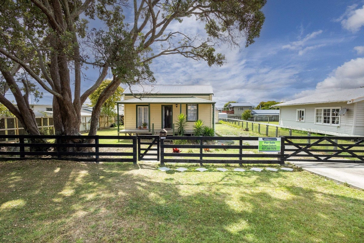39 Awakino Road, Dargaville - Carousel 1