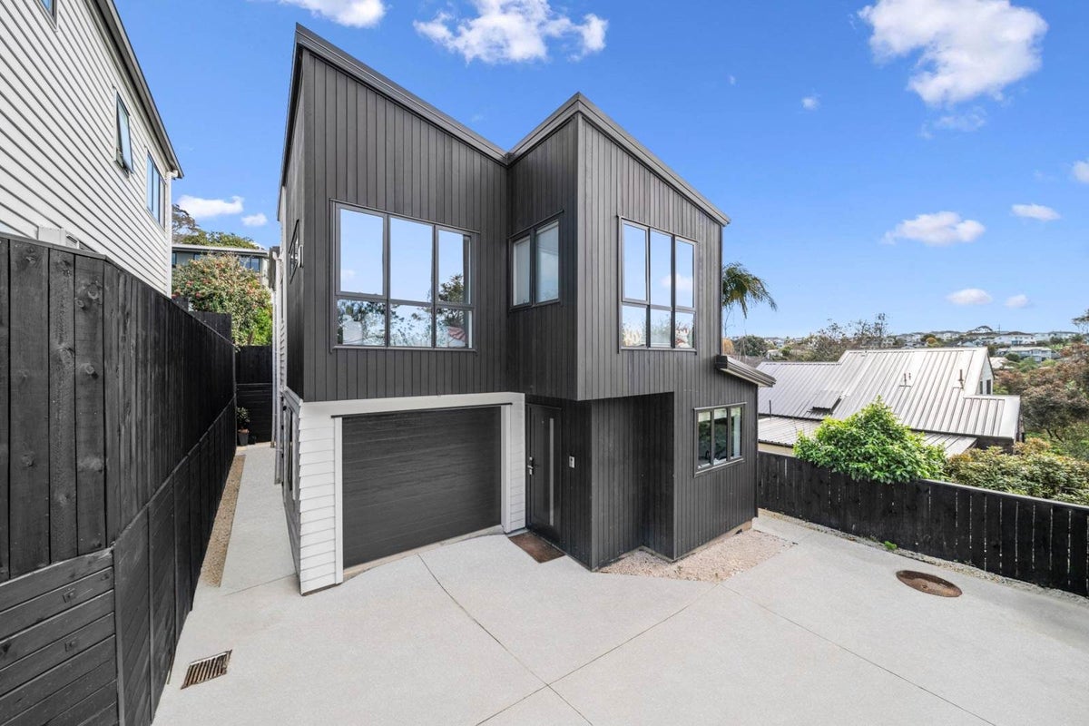 83B Penzance Road, Mairangi Bay, Auckland - Carousel 1