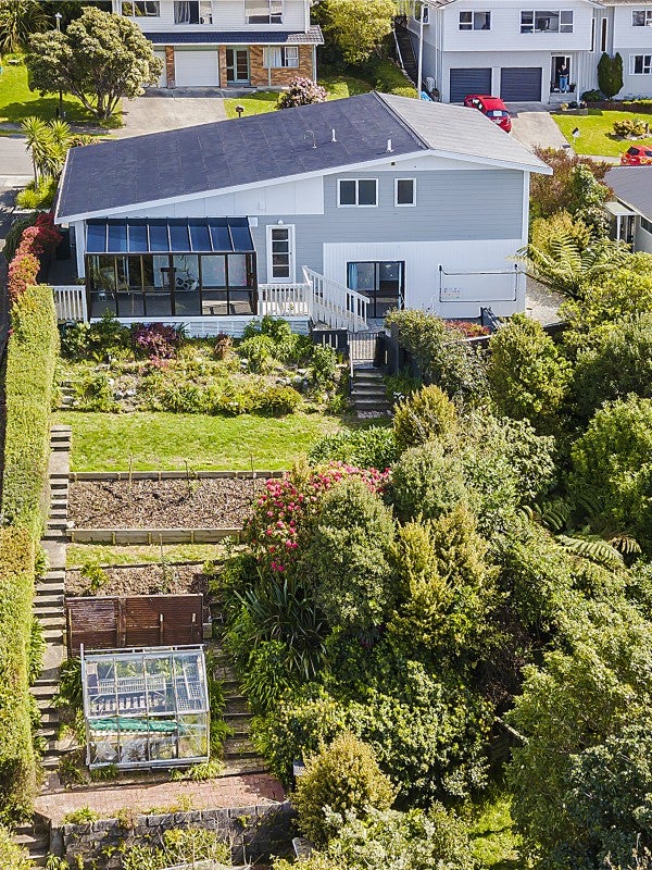 23 Westhaven Drive, Tawa, Wellington - Carousel 2