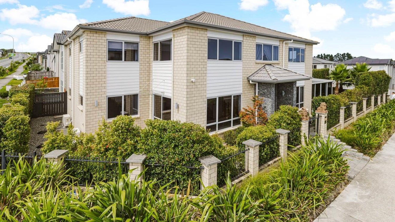 399 Ormiston Road, Flat Bush, Auckland - Carousel 1