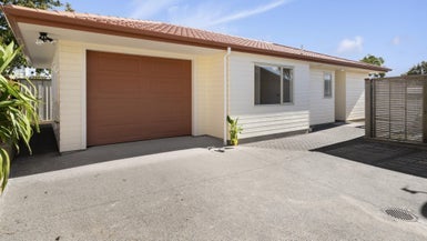 127A Farquhar Road, Glendene, Auckland - Carousel 1