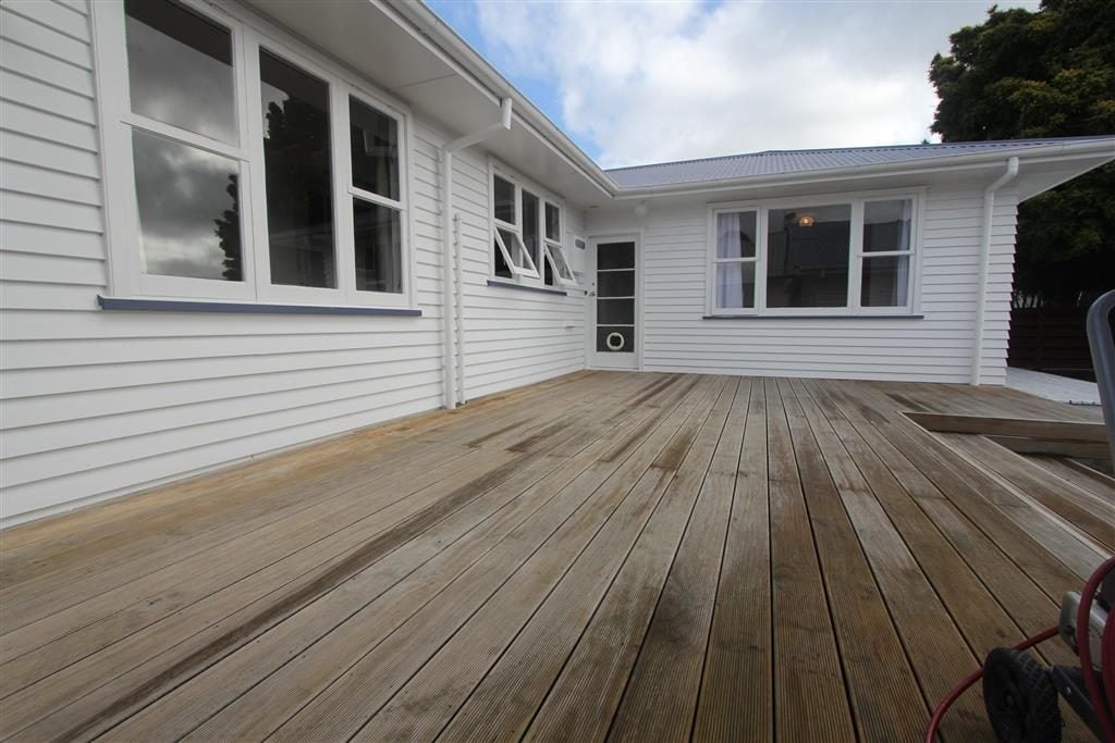 2A Galway Street, Waterloo, Lower Hutt - Carousel 16