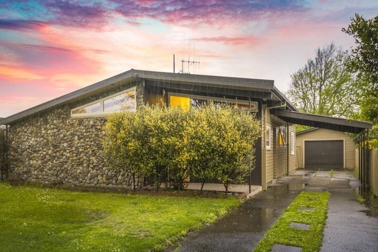 41 Churchill Avenue, Hokowhitu, Palmerston North - Carousel 1