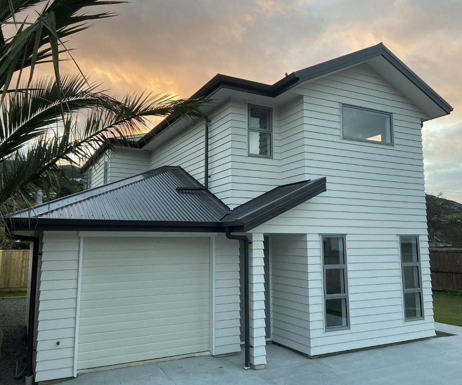 5A Hinau Street, Tawa, Wellington - Carousel 1