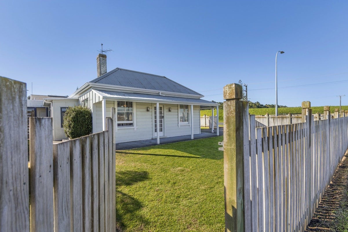 2 Warre Street, Waitara, Waitara - Carousel 1