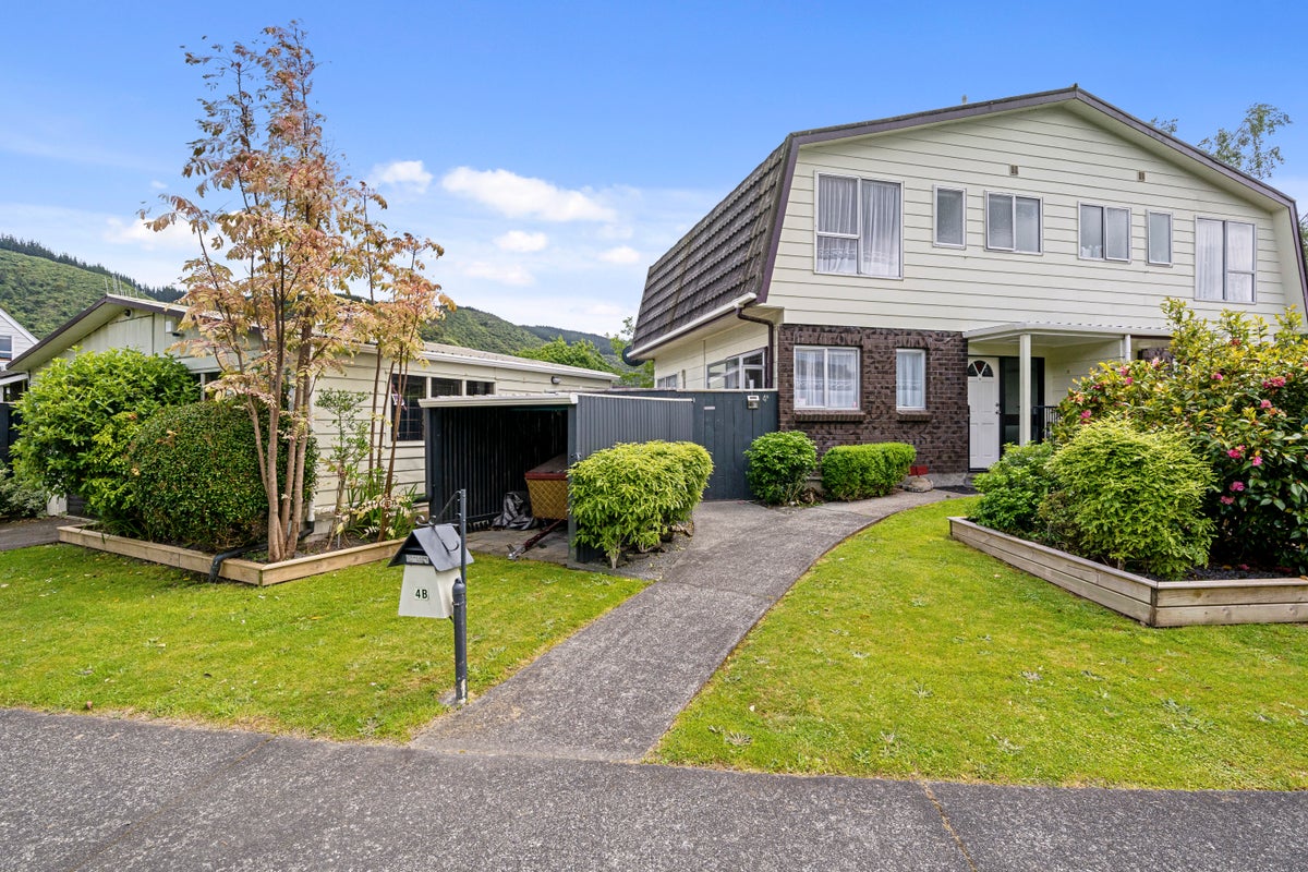 2/4 BERYL GR, BIRCHVILLE, UPPER HUTT - Carousel 18
