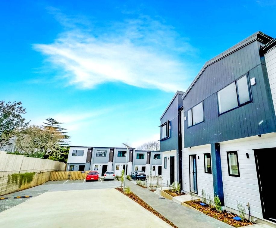 26/241 Don Buck Road, Massey, Auckland - Carousel 17