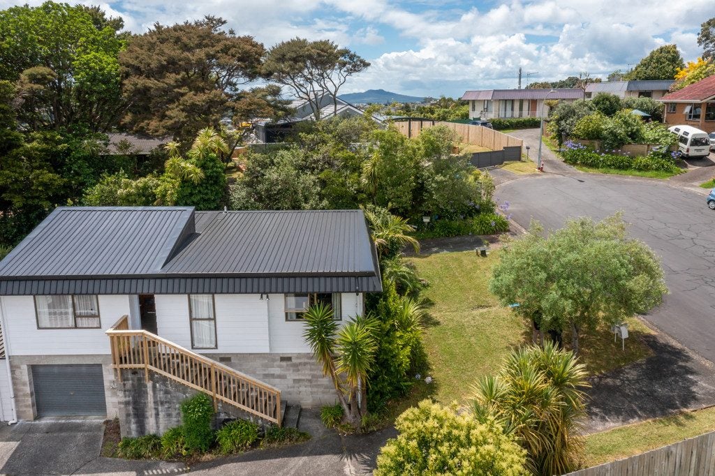 1/4 Tusac Place, Totara Vale, Auckland - Carousel 16