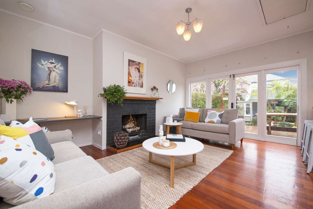 7 Oakley Avenue, Waterview, Auckland - Carousel 1