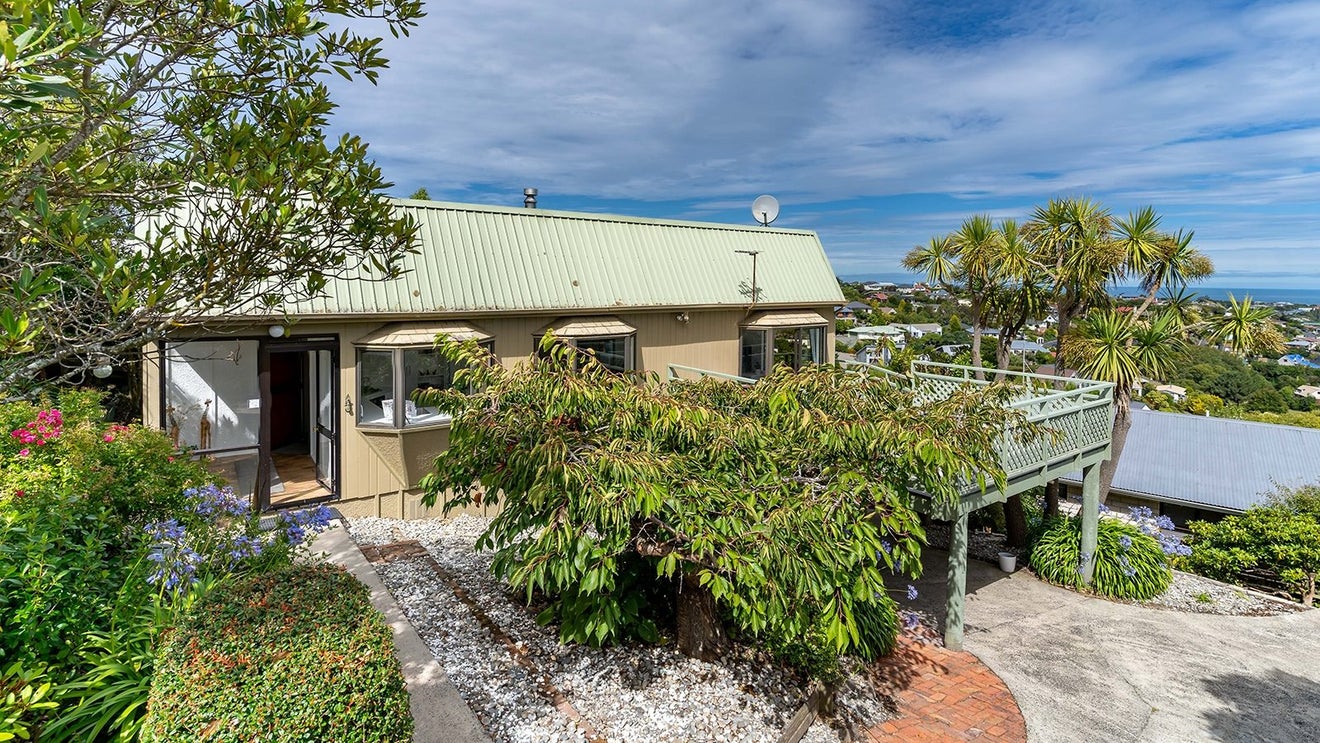 6 Moodie Street, Shiel Hill, Dunedin - Carousel 1