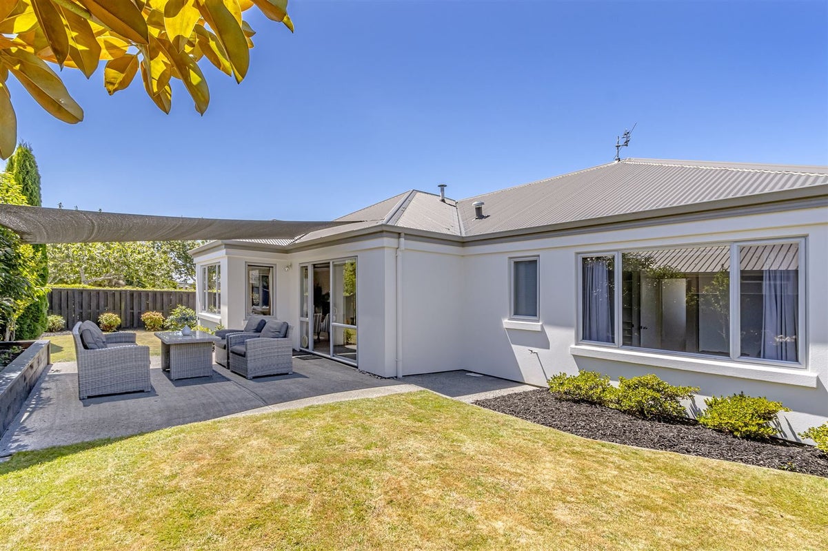 25 Beechwood Drive, Northwood, Christchurch - Carousel 1