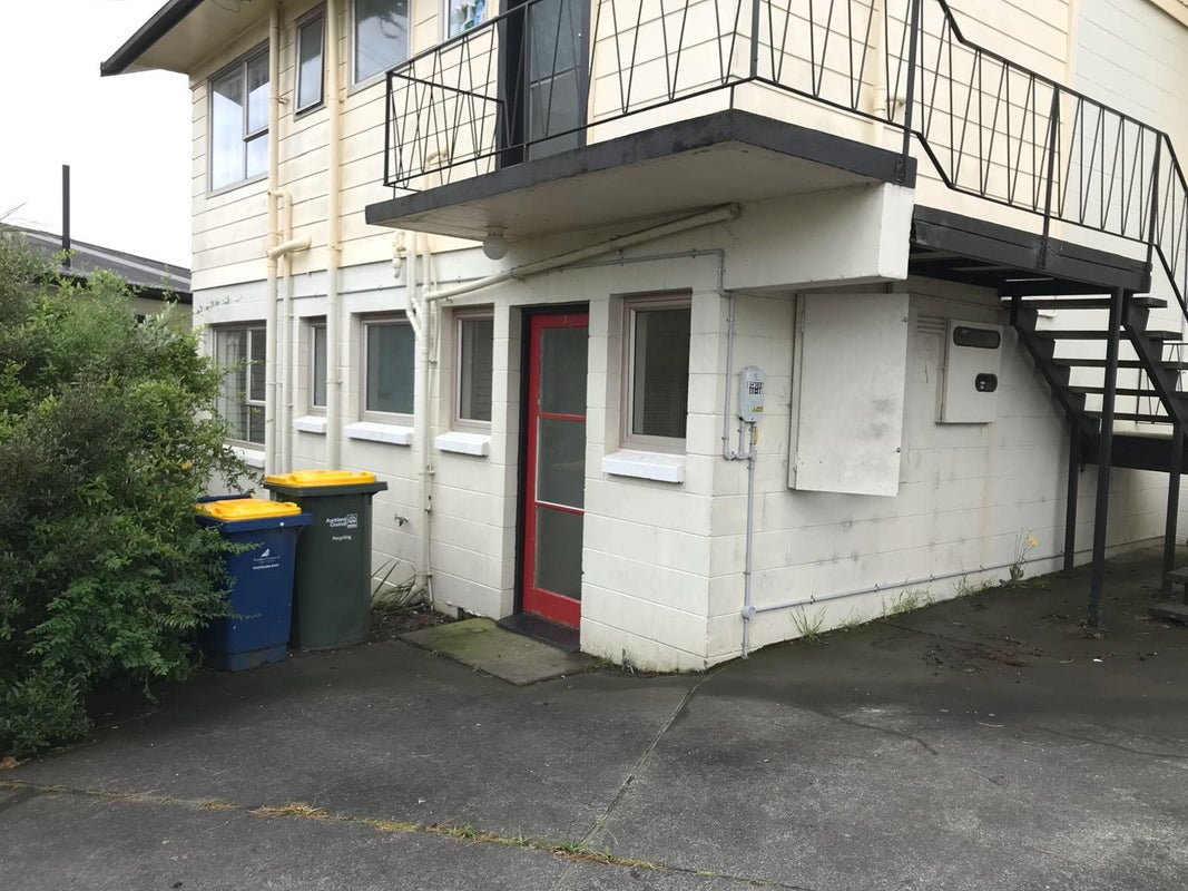 2/31 Blease Street, New Lynn, Auckland - Carousel 2