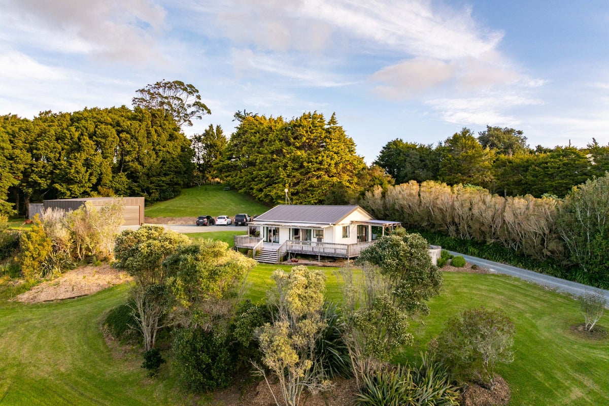 1559 Tomarata Road, MANGAWHAI, WELLSFORD - Carousel 1