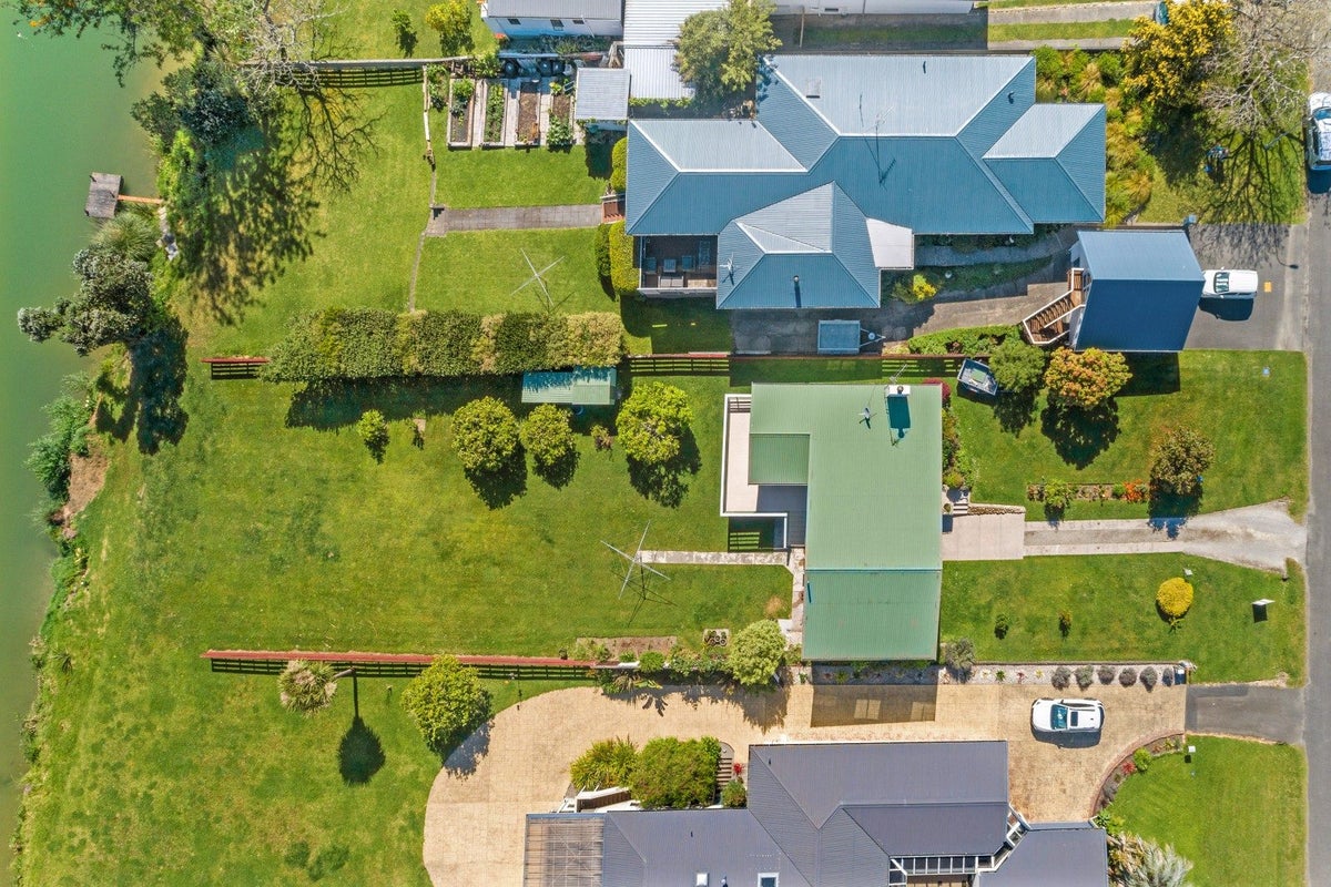 30 Marian Drive, Inner Kaiti, Gisborne - Carousel 26