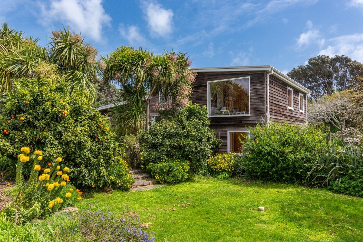 323 Te Horo Beach Road, Te Horo Beach, Otaki - Carousel 2