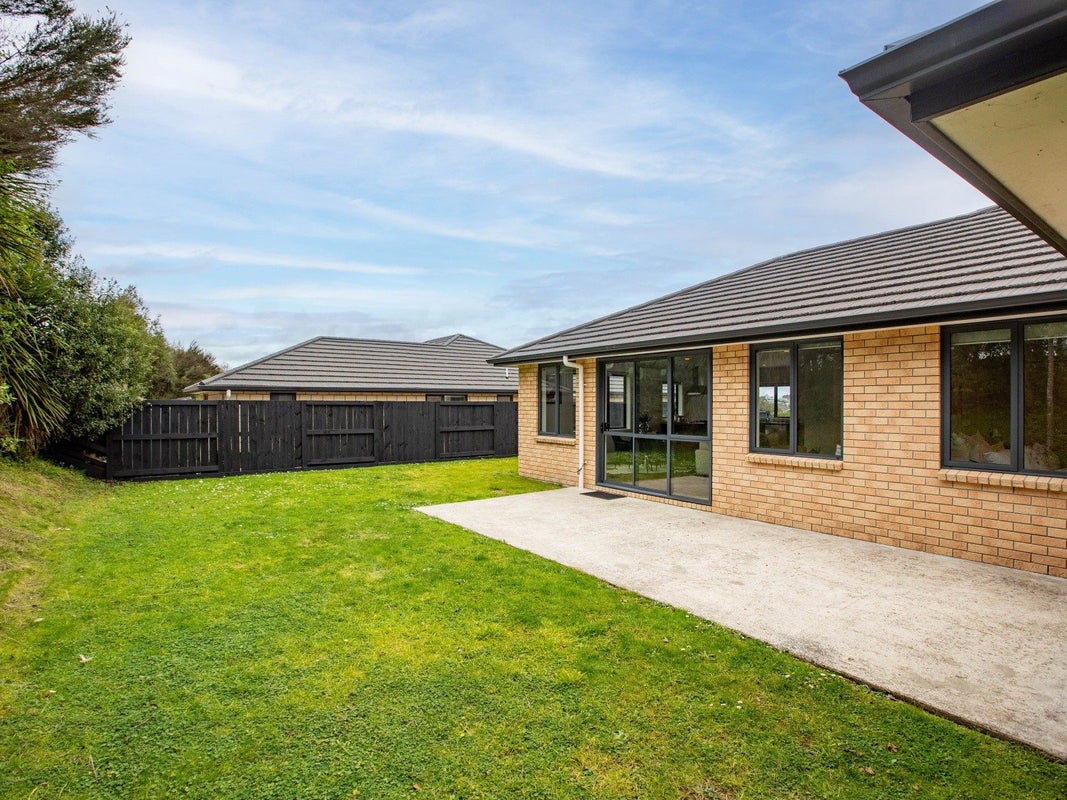 18 Patatee Terrace, Baverstock, Hamilton - Carousel 2