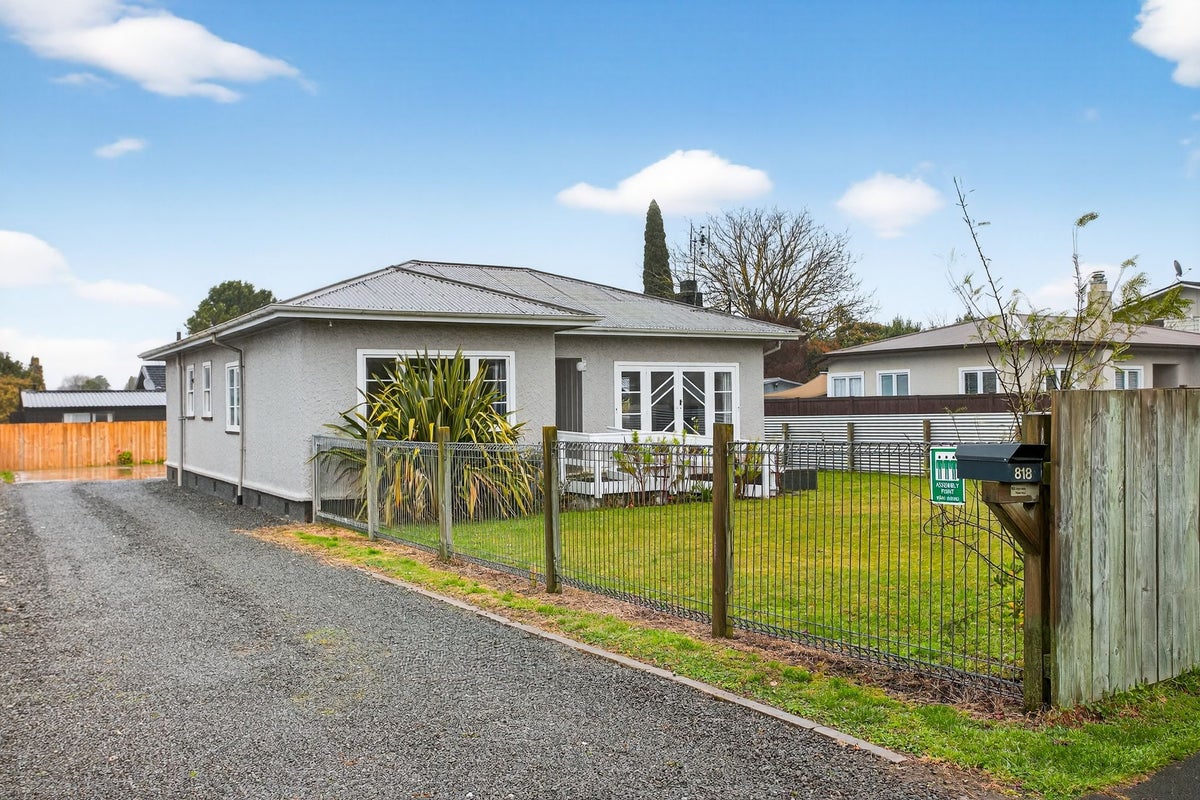 818 Gladstone Road, Te Hapara, Gisborne - Carousel 1