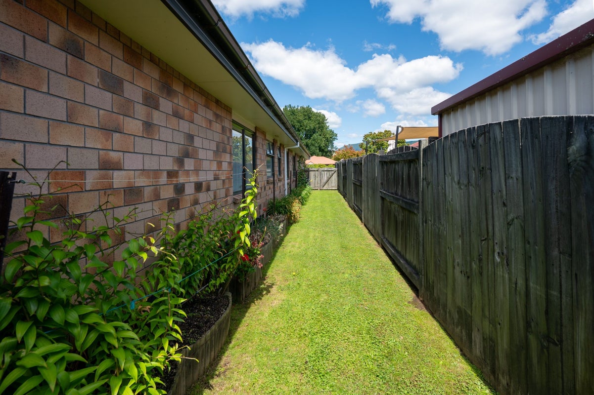 8 Courtenay Place, Owhata, Rotorua - Carousel 23