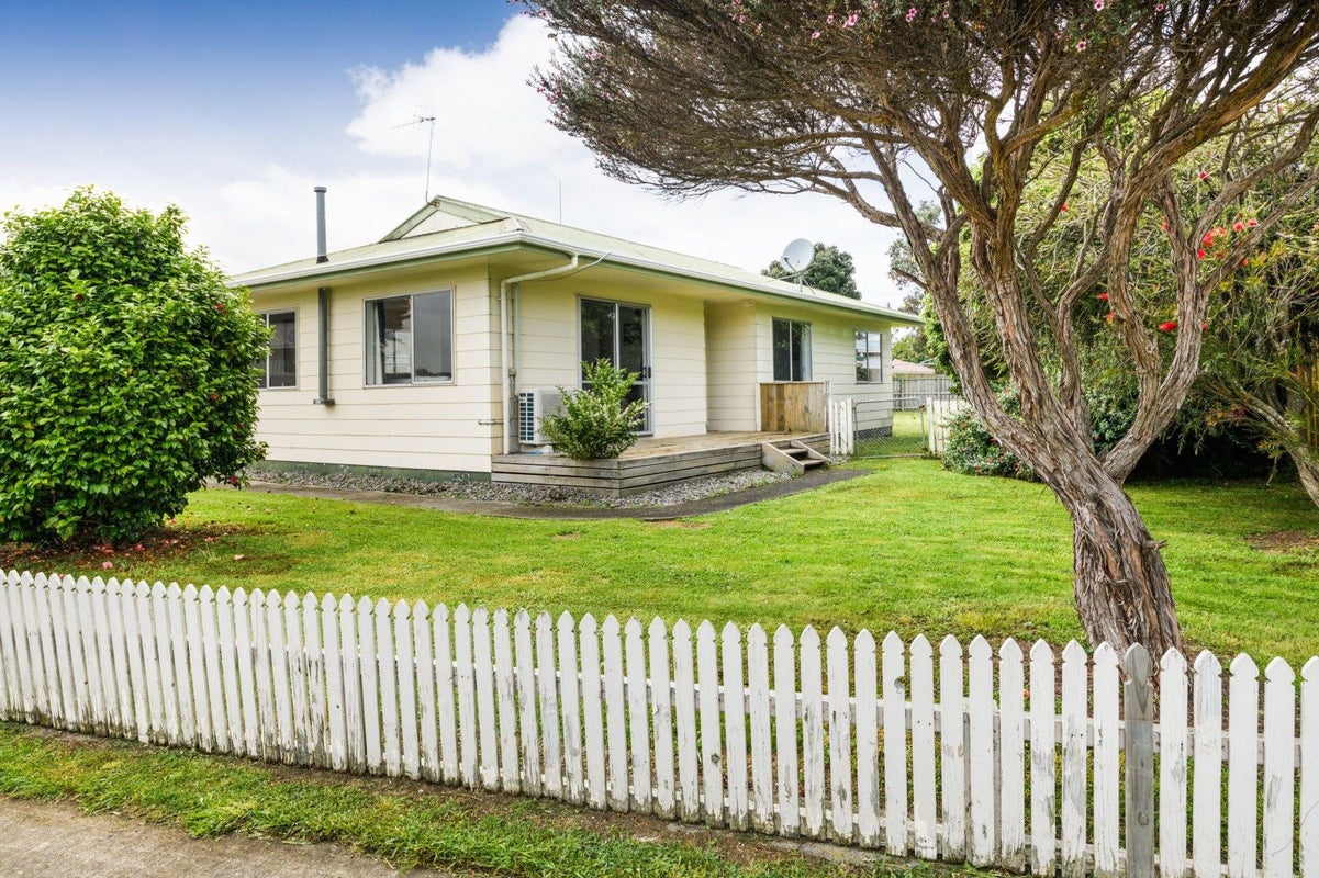 18 Jupiter Street, Milson, Palmerston North - Carousel 1
