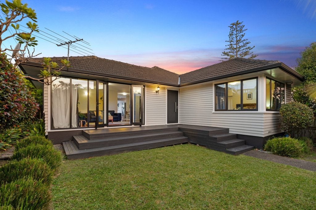 57A Forrest Hill Road, Milford, Auckland - Carousel 2