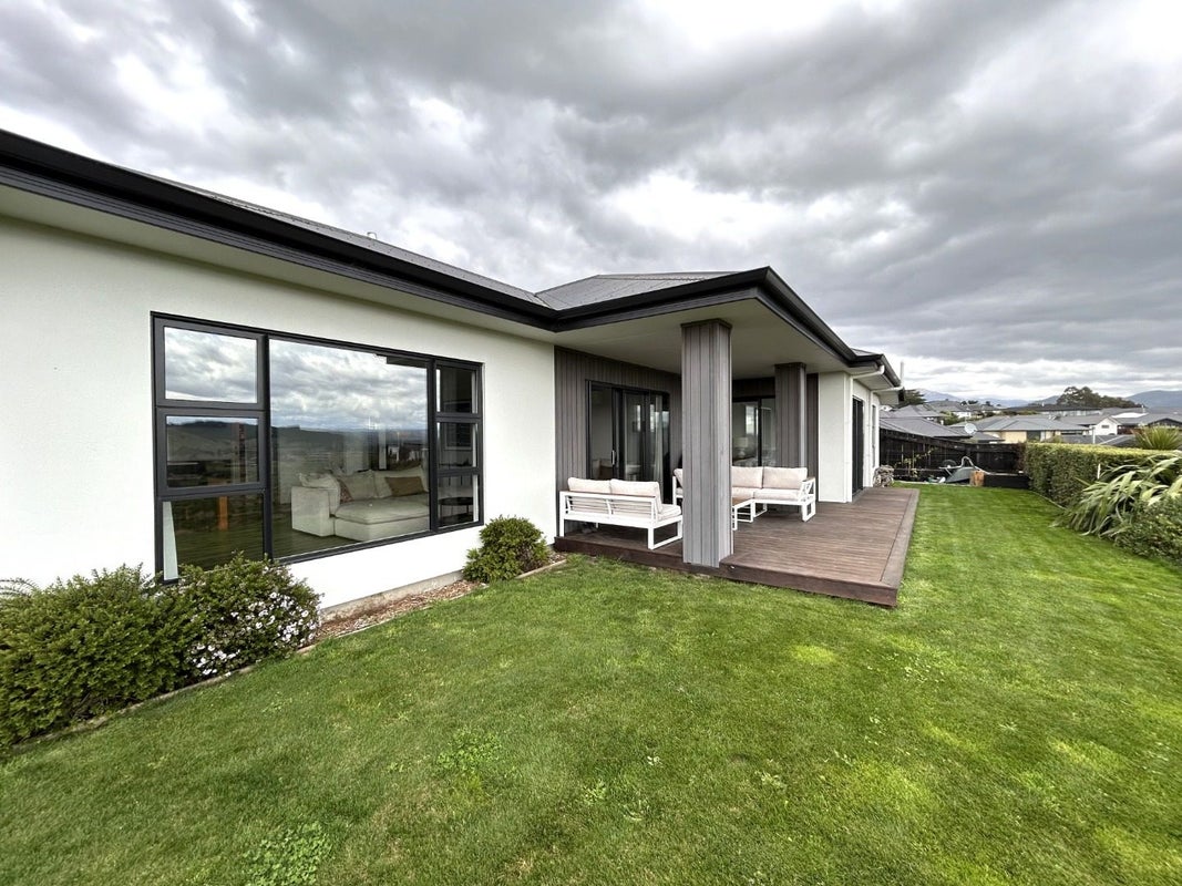 30 Katania Heights, Brightwater - Carousel 2