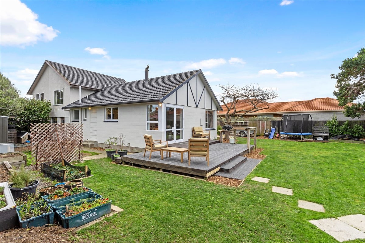 1/311A Estuary Road, New Brighton, Christchurch - Carousel 2