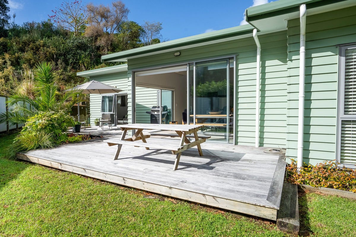 8 Chloe Place, Whangarei - Carousel 1