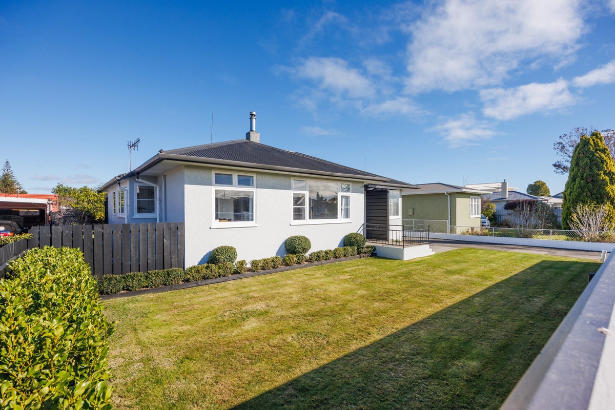 14 Forbury Avenue, Takaro, Palmerston North - Carousel 23