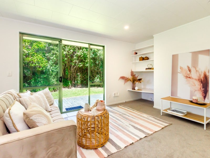 31 Renown Road, Raumati South, Paraparaumu - Carousel 1