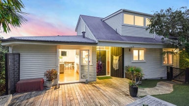 66 Heathcote Road, Castor Bay, Auckland - Carousel 1
