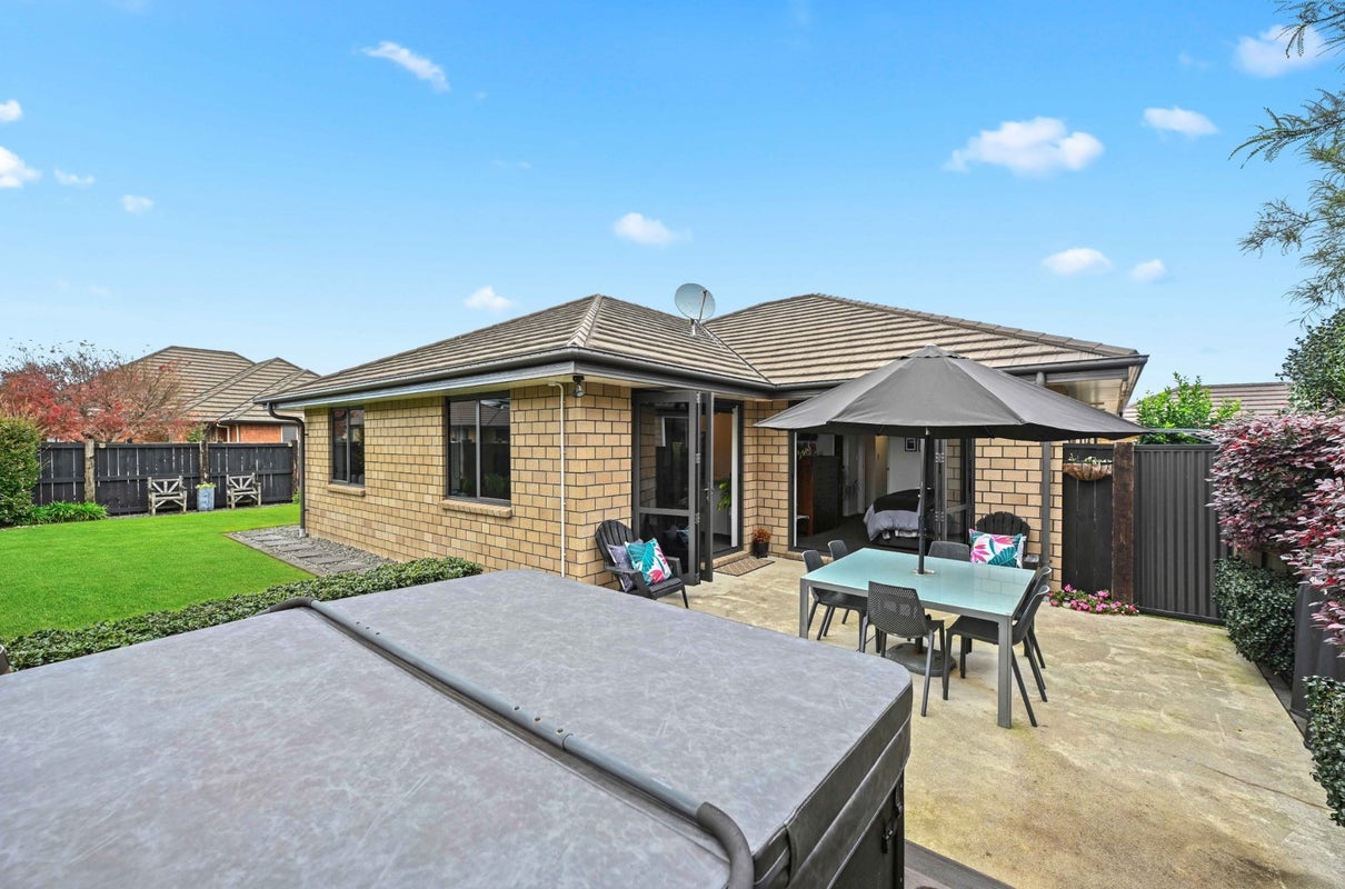 5C Galahad Court, Rototuna North, Hamilton - Carousel 2
