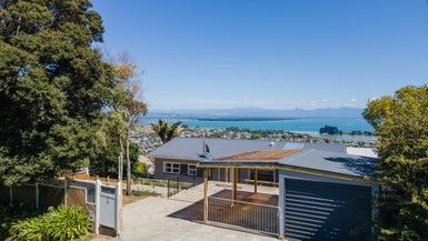 1 Orakei Street, Tahunanui, Nelson - Carousel 1