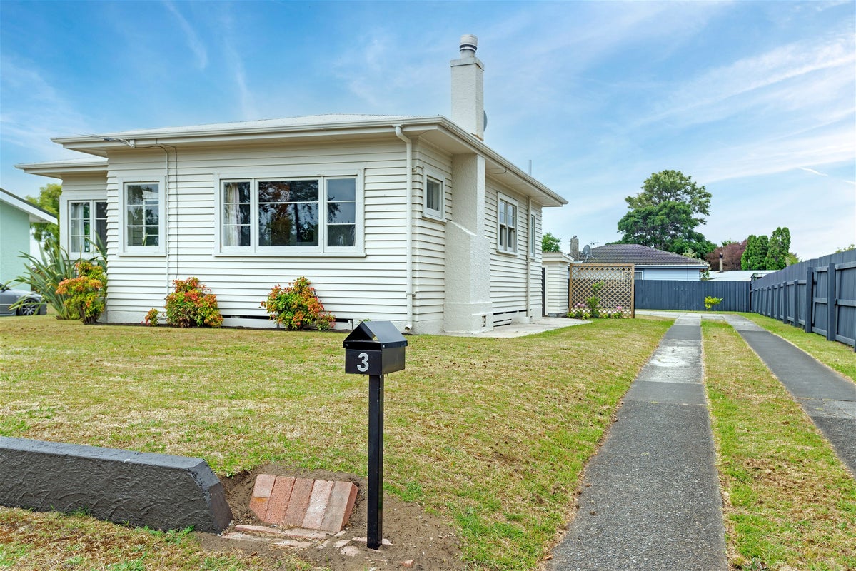 3 Aerodrome Road, Elgin, Gisborne - Carousel 1