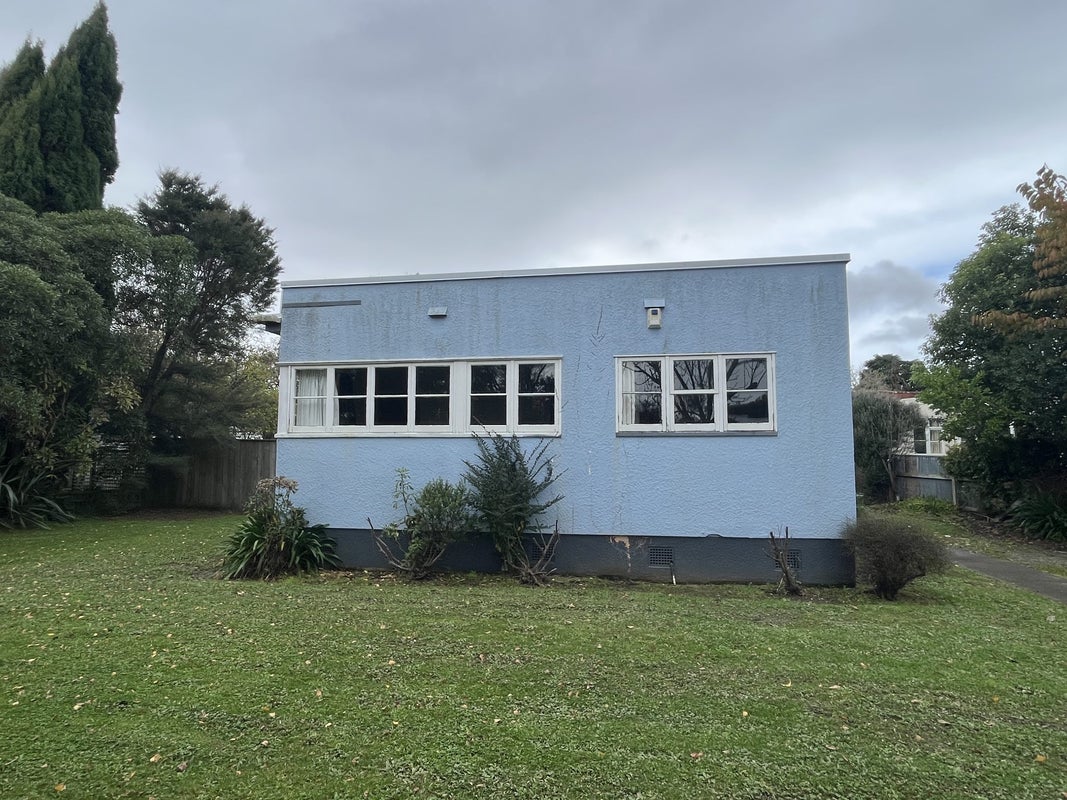72 Savage Crescent, West End, Palmerston North - Carousel 2