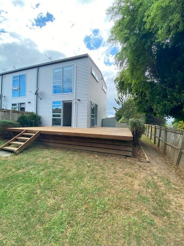 8C Totara Road, Manurewa, Auckland - Carousel 1