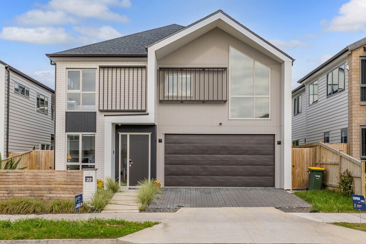 22 Paripari ST, Flat Bush, Auckland - Carousel 1