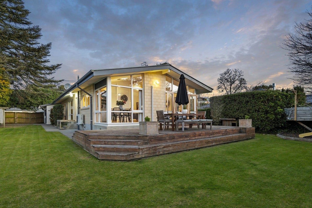 394 Cashmere Road, Westmorland, Christchurch - Carousel 1