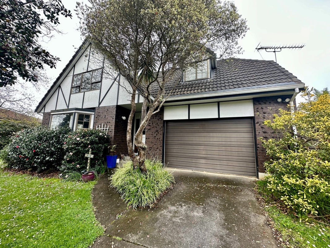 5 Weetman Drive, Browns Bay, Auckland - Carousel 1