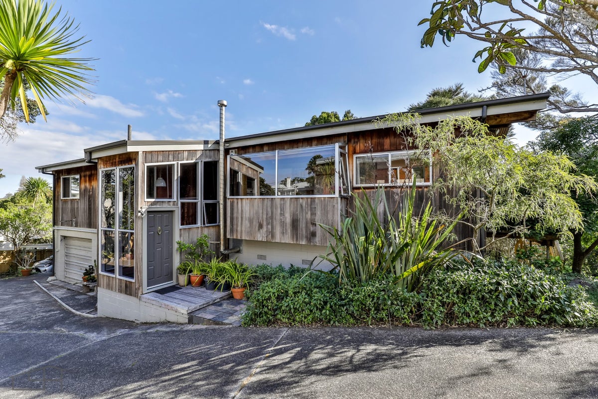 6 Wilding Avenue, Northcote Point, Auckland - Carousel 2