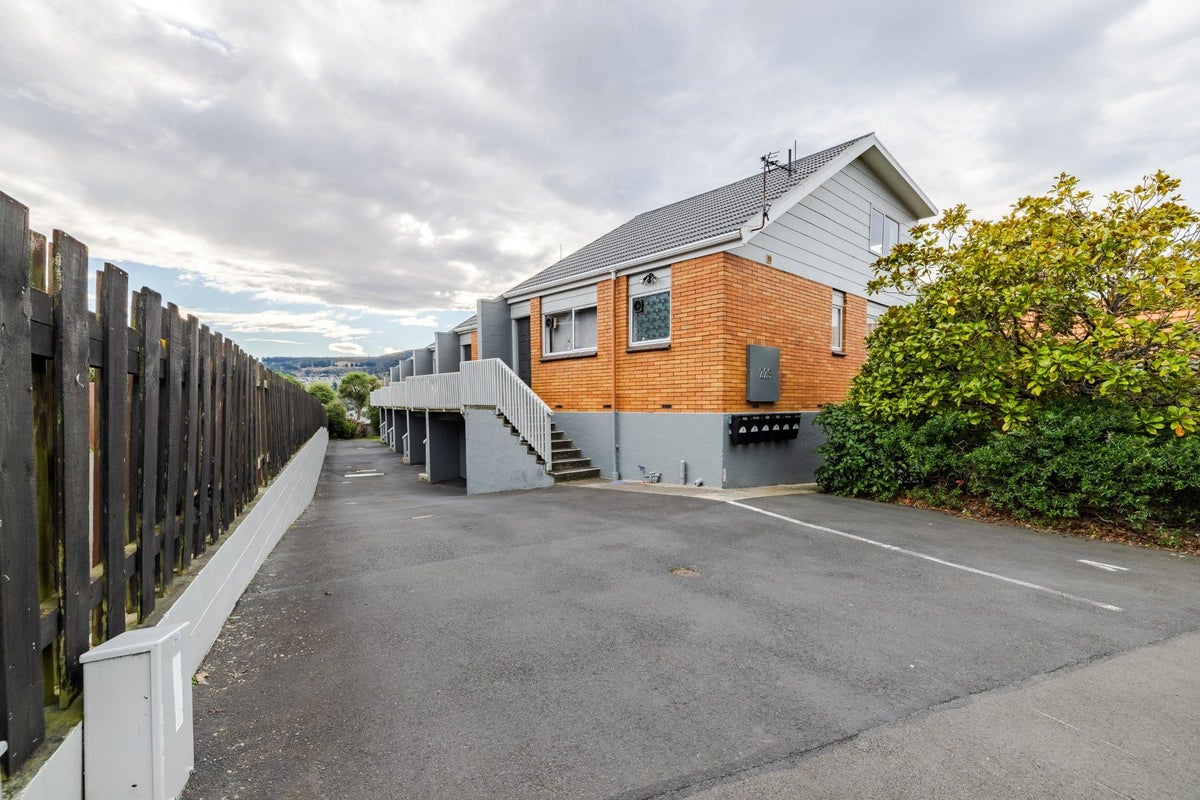 229D Highgate, Roslyn, Dunedin - Carousel 25