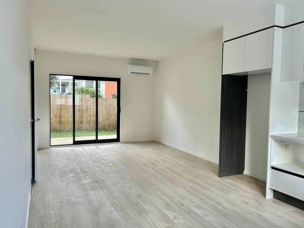 6/26 Parry Road, Mount Wellington, Auckland - Carousel 2